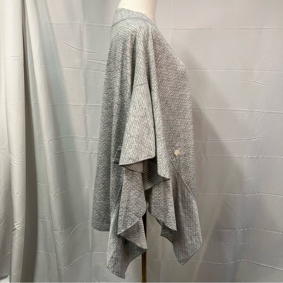 Cabi ATC Reversible Cape XS/S Gray White Travel Lounge wear cotton poncho Spring - Picture 12 of 15